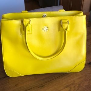 Tory Burch Robinson Tote (Style 30280) in Sunshine